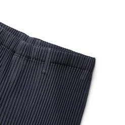 Homme Plissé Issey Miyake BASICS 8 Homme Plissé Issey Miyake BASICS -Tom wood Shop isseymiyakeBASICSNAVY3HP29JF150 3